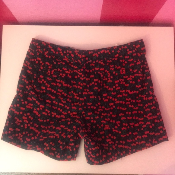 Cheery shorts - Picture 2 of 2